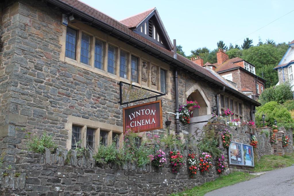 Castle Hill Guest House Lynton Exterior foto